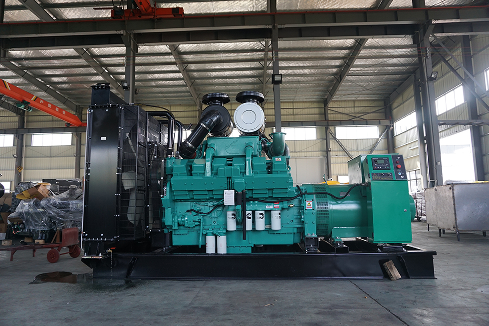 KTA38-G2B重慶康明斯動力配套700KW柴油發電機組報價