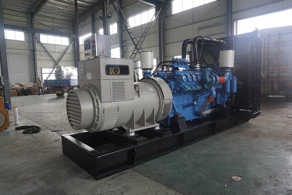 16V4000G63進(jìn)口奔馳2000KW柴油發(fā)電機(jī)組報(bào)價(jià)
